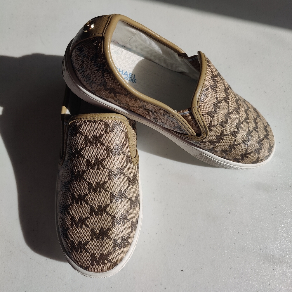 Michael Kors Big Girls Slip On - 3